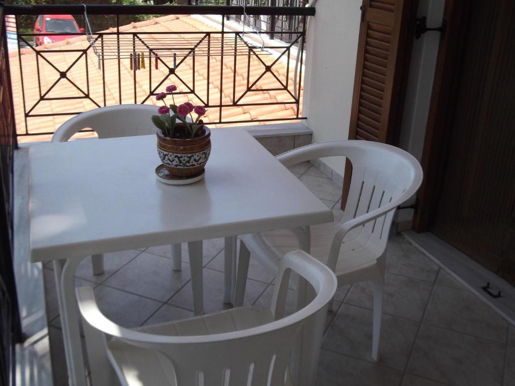 Palatino Studios Agia Paraskevi  Exterior foto